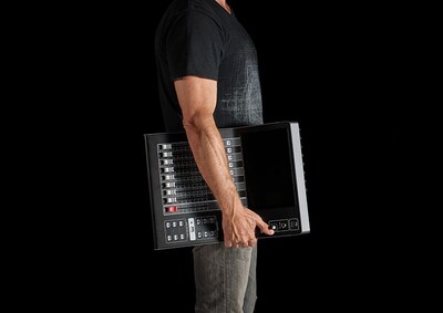 Yamaha Digital Mixing Console DM3: 結(jié)構(gòu)輕巧，便捷性強(qiáng)